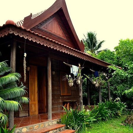 The Plantation Hostel กำปอต ภายนอก รูปภาพ