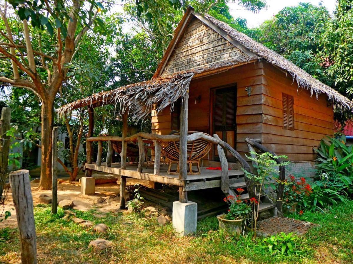 The Plantation Hostel กำปอต ภายนอก รูปภาพ
