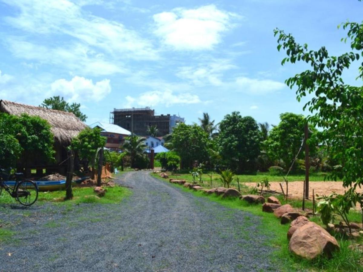 The Plantation Hostel กำปอต ภายนอก รูปภาพ